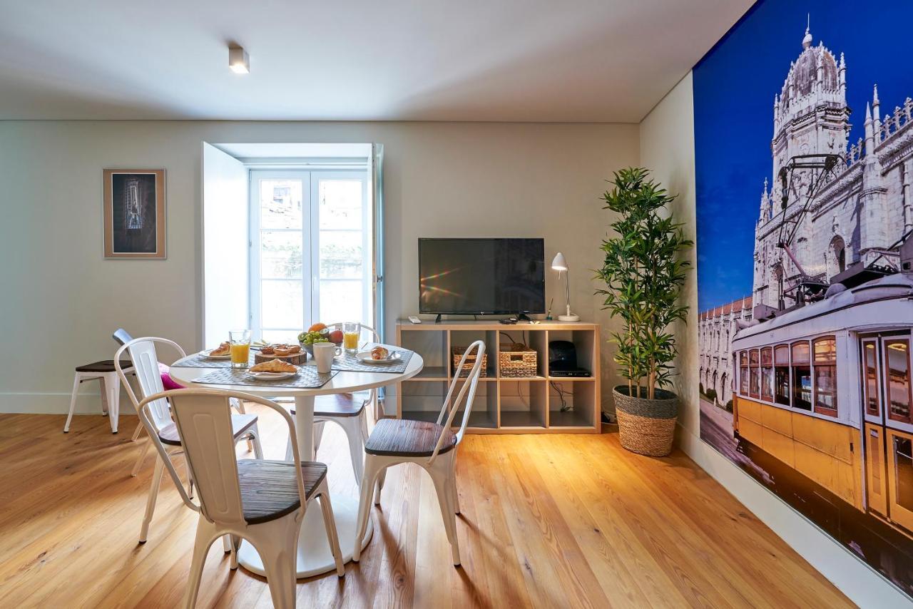 Modern Apartment Bica Dos Olhos Lisbon Room photo